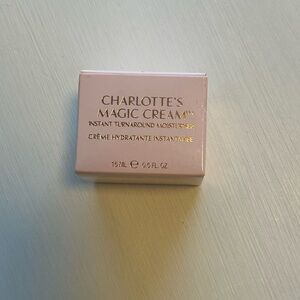 Charlottes tilbury Magic Cream
